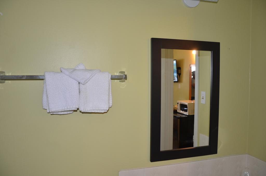 רגינה Coachman Inn מראה חיצוני תמונה
