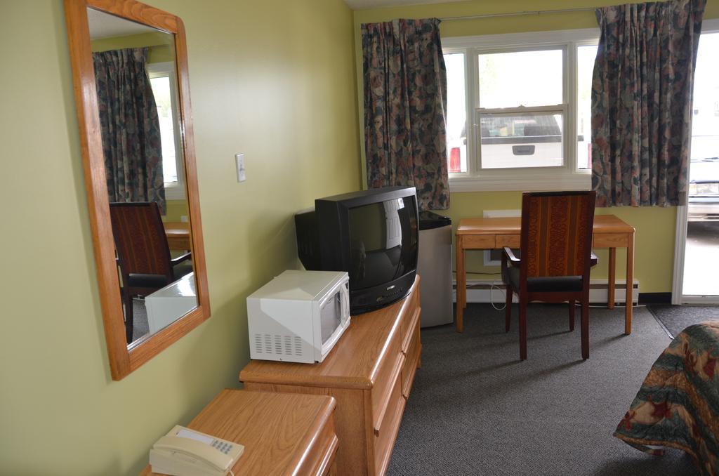 רגינה Coachman Inn חדר תמונה
